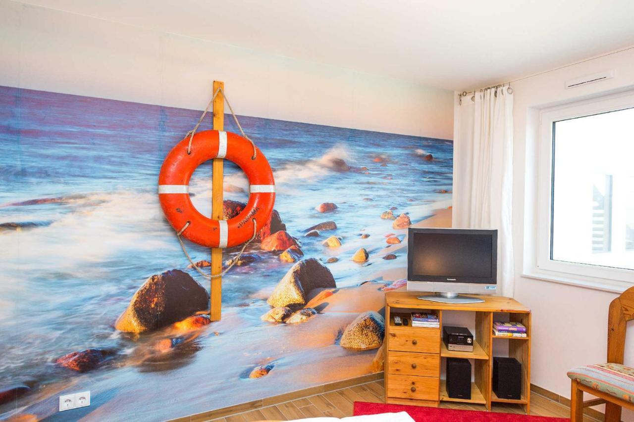 Traumfaengerloge -Hafenresidenz Apartment Waren  Ngoại thất bức ảnh